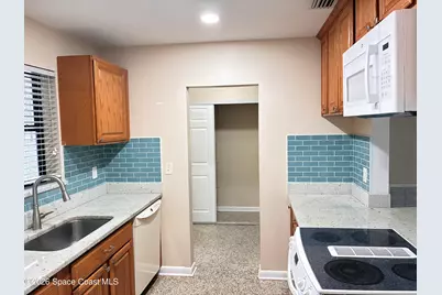 1010 Bianca Drive NE, Palm Bay, FL 32905 - Photo 6