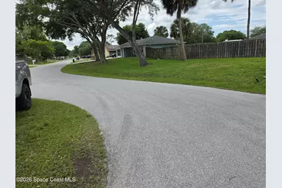 1723 Delki Street NW, Palm Bay, FL 32907 - Photo 4