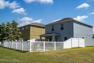 2217 Richwood Pike Dr, Ruskin, FL 33570 - Photo 2