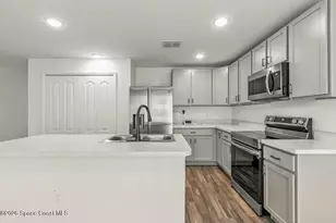 271 Wendover Rd SW, Palm Bay, FL 32908 - Photo 6