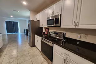 261 Wisteria Ave NW, Palm Bay, FL 32907 - Photo 14