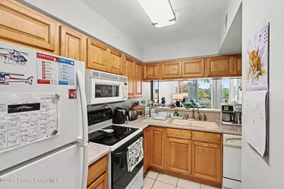 1420 Huntington Lane #2402, Rockledge, FL 32955 - Photo 6