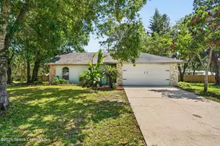 1569 Hayworth Cir NW, Palm Bay, FL 32907 - Photo 2