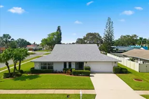 195 Sea Breeze Cir, Merritt Island, FL 32953 - Photo 2