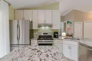 4361 Silver Lake Dr, Melbourne, FL 32901 - Photo 12