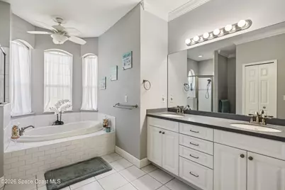 5828 Pine Ridge Circle, Vero Beach, FL 32967 - Photo 10