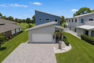 2188 Country Club Rd, Melbourne, FL 32901 - Photo 2