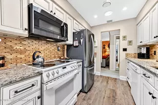 935 Samar Rd, Cocoa Beach, FL 32931 - Photo 10