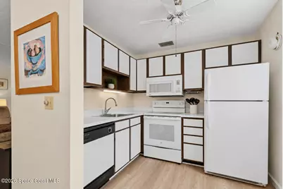 61 Woodland Drive #106, Vero Beach, FL 32962 - Photo 2
