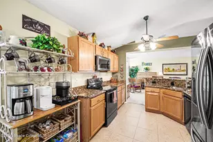4670 Blackmore Ct, Melbourne, FL 32934 - Photo 10