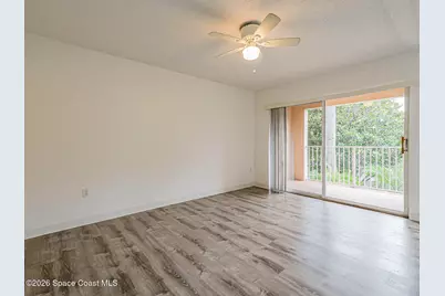 1670 N 42nd Circle #203, Vero Beach, FL 32967 - Photo 6
