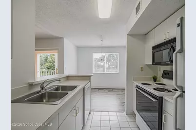 1670 N 42nd Circle #203, Vero Beach, FL 32967 - Photo 10