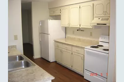 292 W Towne Place, Titusville, FL 32796 - Photo 2