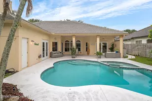 370 Normandy Dr, Indialantic, FL 32903 - Photo 6