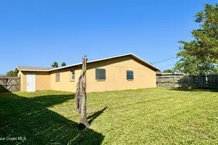 815 Juniper Ln, Melbourne, FL 32901 - Photo 20