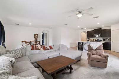 886 Pyracantha Street NW, Palm Bay, FL 32907 - Photo 4