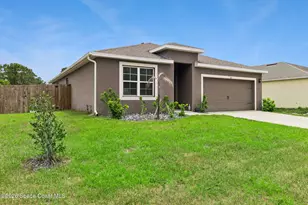 886 Pyracantha St NW, Palm Bay, FL 32907 - Photo 2
