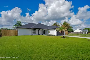 934 Eastlake St SE, Palm Bay, FL 32909 - Photo 2