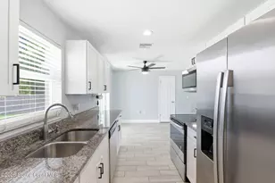2936 Pembroke Rd, Melbourne, FL 32935 - Photo 12