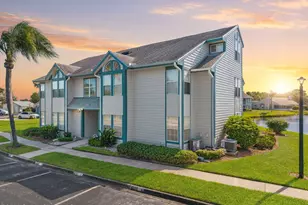 4680 Lake Waterford Way, Melbourne, FL 32901 - Photo 2