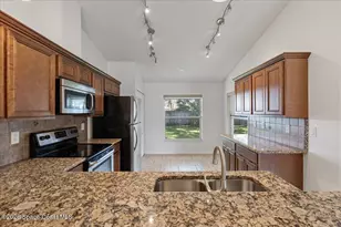 816 Hunters Creek Dr, Melbourne, FL 32904 - Photo 1