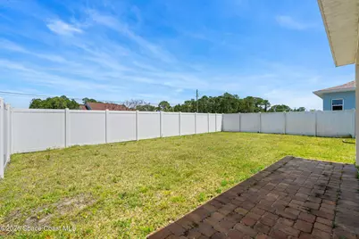 1052 Corbin Circle SW, Palm Bay, FL 32908 - Photo 2