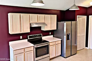 1379 California Dr, Melbourne, FL 32940 - Photo 4