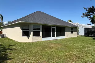 1379 California Dr, Melbourne, FL 32940 - Photo 16