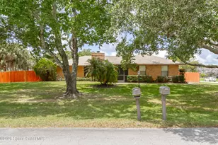 460 Neptune Dr NE, Melbourne, FL 32907 - Photo 1