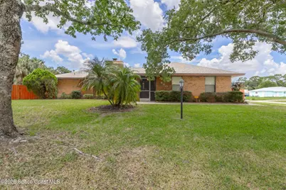 460 Neptune Drive NE, Melbourne, FL 32907 - Photo 4
