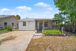 842 Torrence Ln, Melbourne, FL 32935 - Photo 2