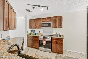 718 Pine Island Dr, Melbourne, FL 32940 - Photo 16