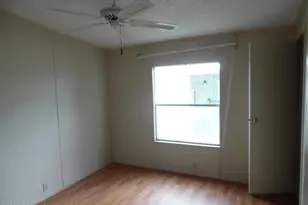 1040 E Dracena Dr E, Micco, FL 32976 - Photo 30