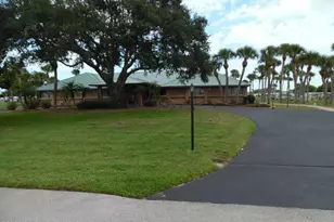 1040 E Dracena Dr E, Micco, FL 32976 - Photo 16