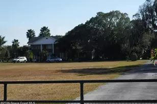 1711 17th St W, Palmetto, FL 34221 - Photo 1