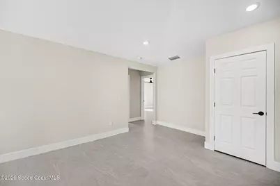 8815 100th Court, Vero Beach, FL 32967 - Photo 18