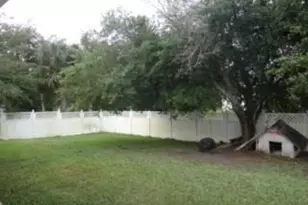 8075 104th Ave, Vero Beach, FL 32967 - Photo 16