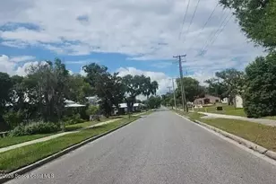 14303 14th St, Dade City, FL 33625 - Photo 4
