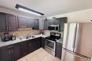 1812 Oakwood Dr, Melbourne, FL 32935 - Photo 4