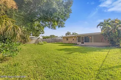 1812 Oakwood Drive, Melbourne, FL 32935 - Photo 12