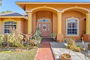 882 Palo Alto St SE, Palm Bay, FL 32909 - Photo 2