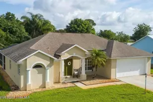 4920 48th Pl, Vero Beach, FL 32967 - Photo 2