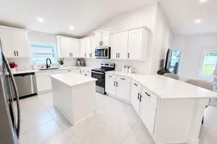 1278 Soleway Ave NW, Palm Bay, FL 32907 - Photo 2