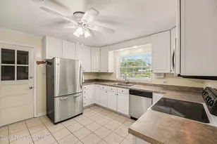 3075 Ellis Dr, Melbourne, FL 32904 - Photo 6