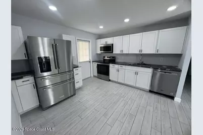 2137 Canterbury Lane, Melbourne, FL 32935 - Photo 4
