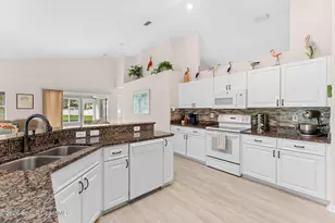 685 Naples Ct, Melbourne, FL 32904 - Photo 18