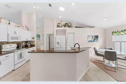 685 Naples Court, Melbourne, FL 32904 - Photo 14