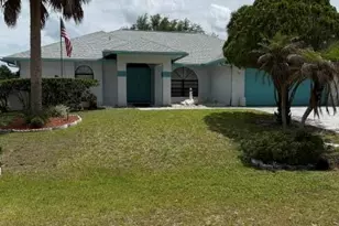 622 Altona St NW, Palm Bay, FL 32907 - Photo 2