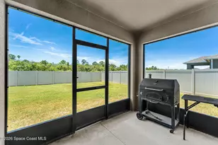 333 Guinevere Dr SW, Palm Bay, FL 32908 - Photo 24