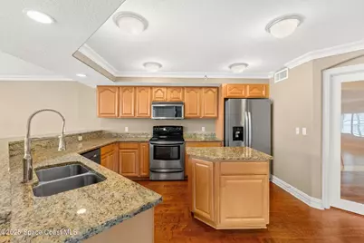 210 24th Street #201, Cocoa Beach, FL 32931 - Photo 6